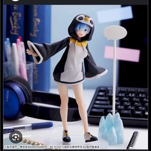 SEGA Luminasta Re:Zero Emilia Figure Penguin Hoodie NIB